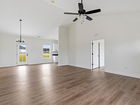 4th image of 1503 Harrelson Rd.