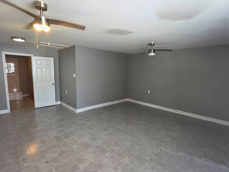 13501 Topeka St #G — Photo 9