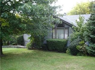 1670 Robbins Station Rd, North Huntingdon, PA 15642