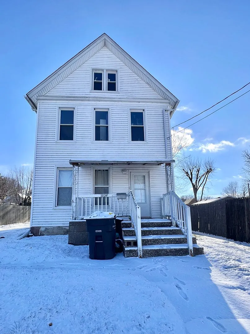 2828 5 1/2 Ave photo 1
