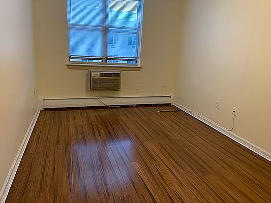 3rd image of 60 E 118th St #25