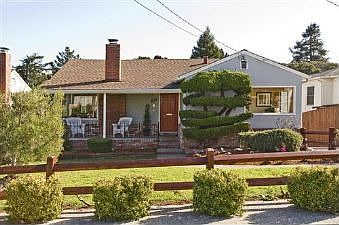 Exterior :: 619 Santa Barbara