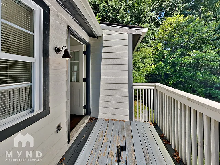 305 Franklin Rd — Photo 16