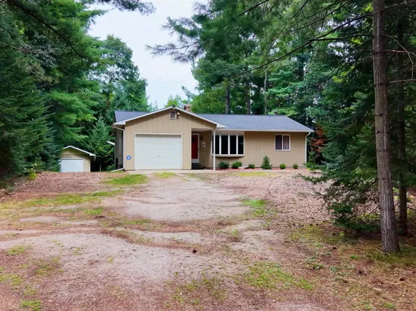 6136 Aarwood Rd NW, Rapid City, MI 49676