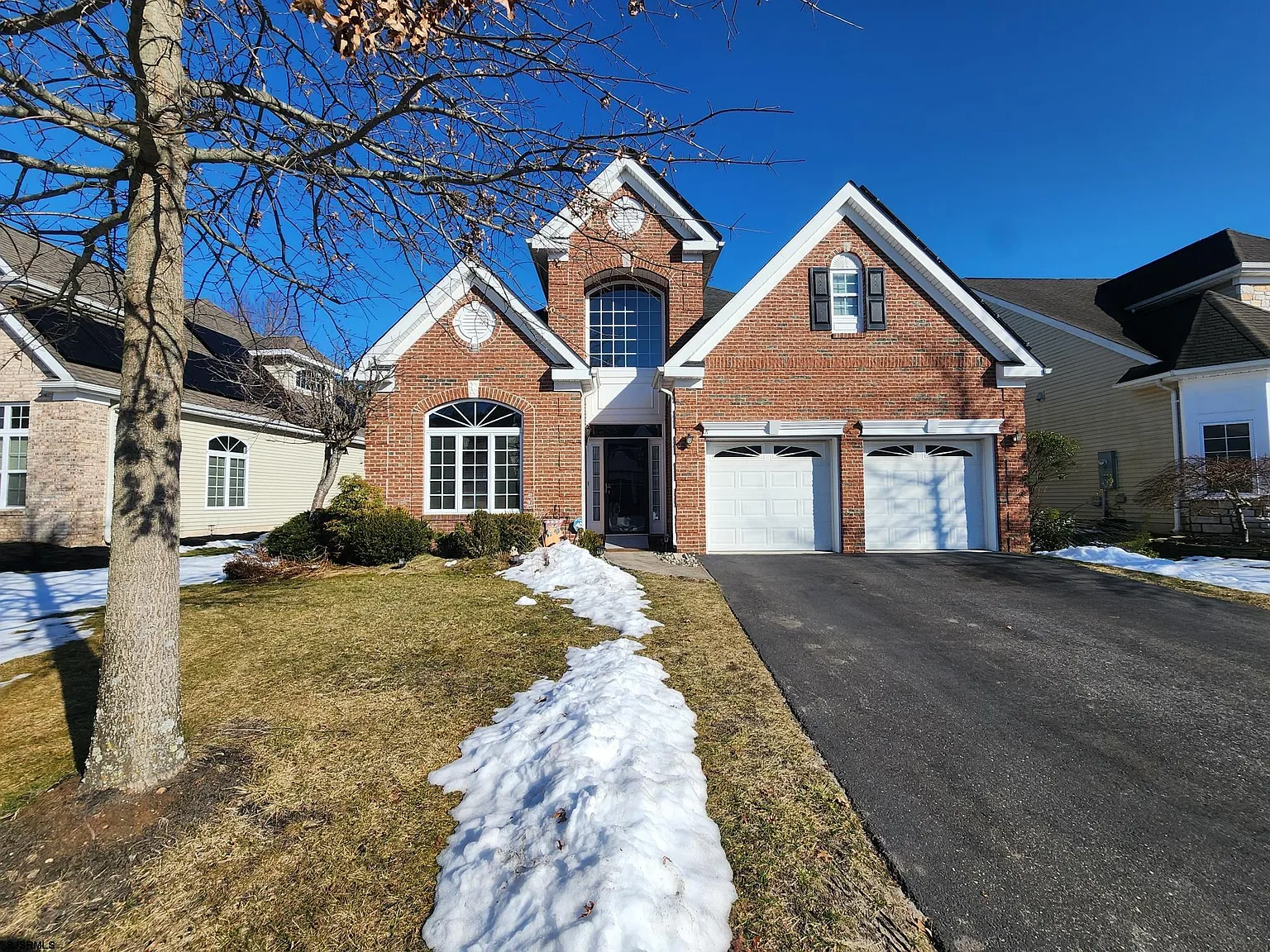 8 Lewis Dr photo 1