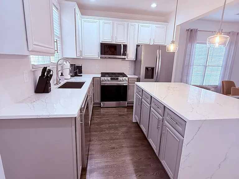 2395 Saint James Dr NW — Photo 9