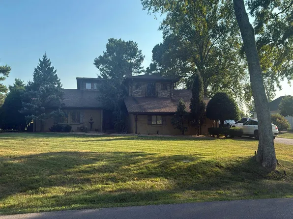 1407 Riverview Dr, Murfreesboro, TN 37129