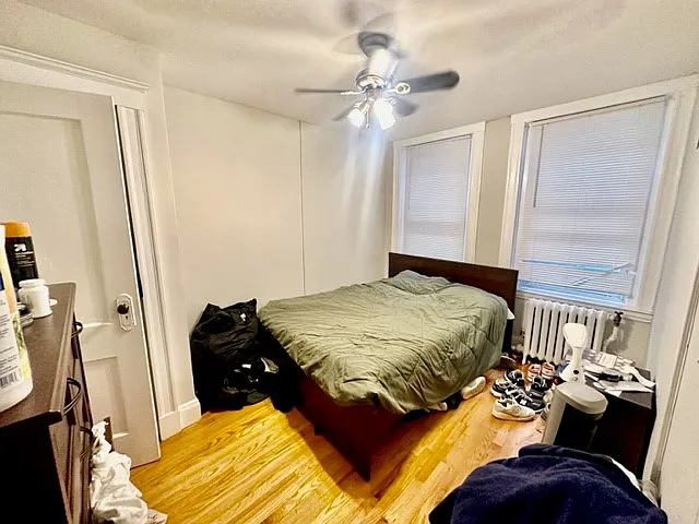 2 bed, 999 sqft, $3,690 — Photo 3