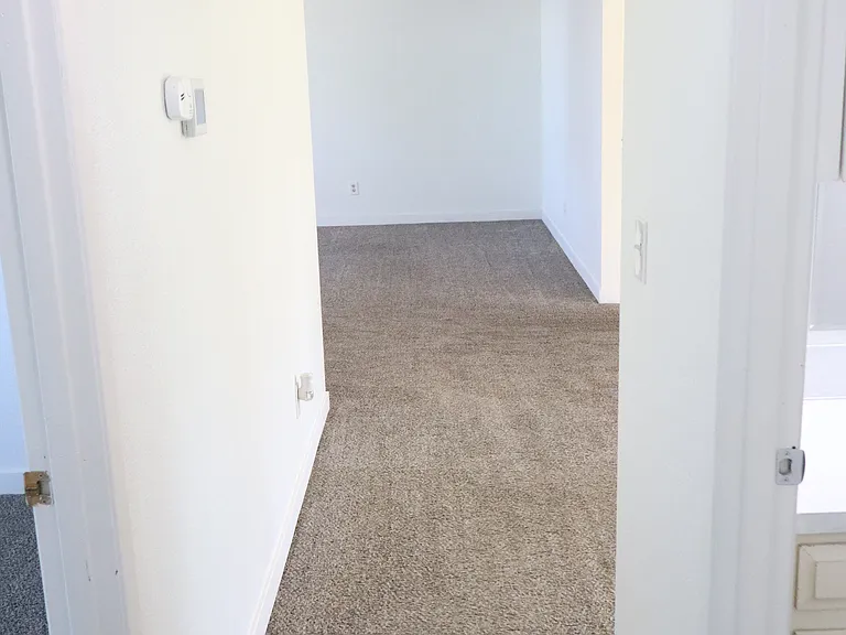 220 Pierce Ave — Photo 15
