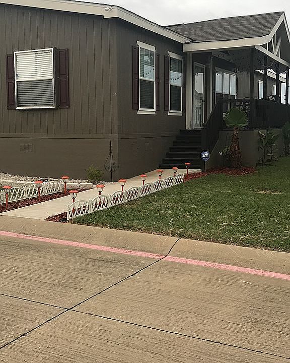 1st image of 11218 Scarlet Oak Ln
