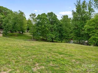 99999 Lorenz Ln, Asheville, NC 28806