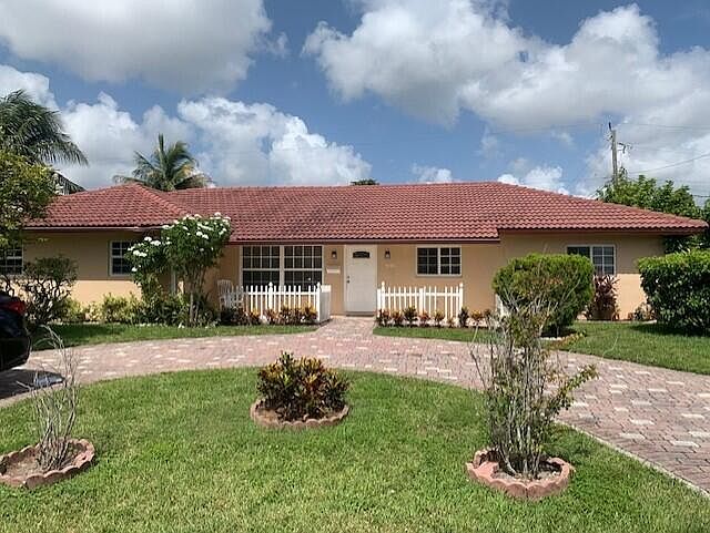 1st image of 4100 NW 78th Ter