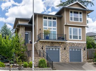 8200 SE Pineridge Ct, Portland, OR 97236