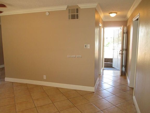 5th image of 901 Date St #0