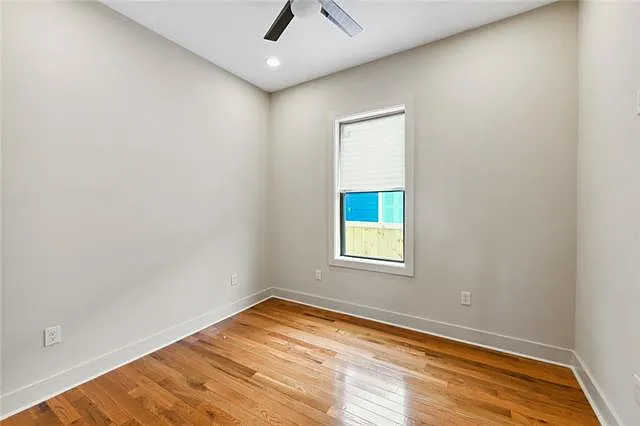 2139 Columbus St — Photo 13