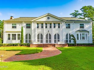 12 Barrett Rd E, Pinehurst, NC 28374