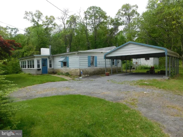372 Sand Ridge Rd, Lewistown, PA 17044