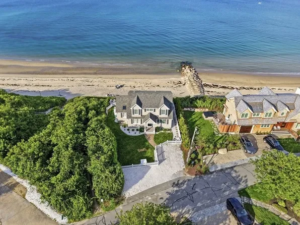 84 Sagamore Rd, Bourne, MA 02532