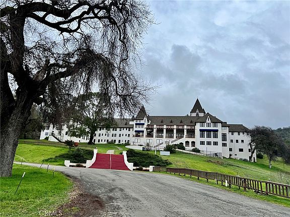 3rd image of 6590 Hotel Rd