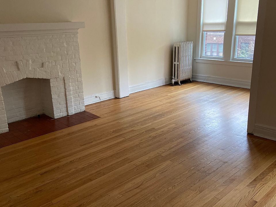 1st image of 6810 N Greenview Ave Floor 1