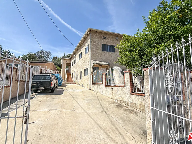 3331 1/2 City Terrace Dr — Photo 1