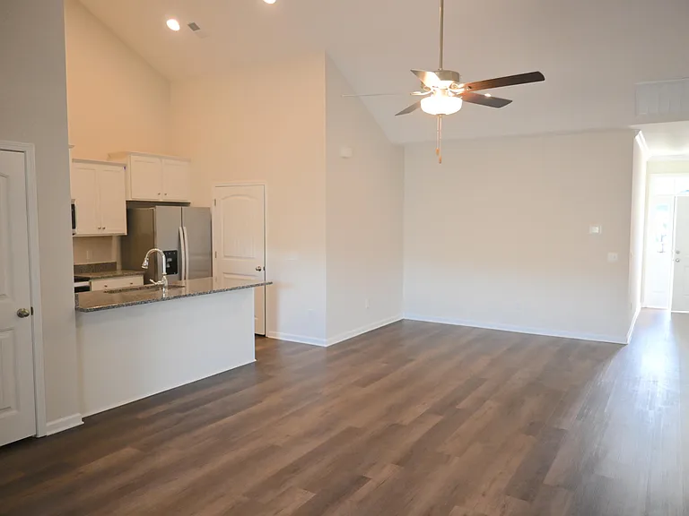 983 Manitou Cir — Photo 14