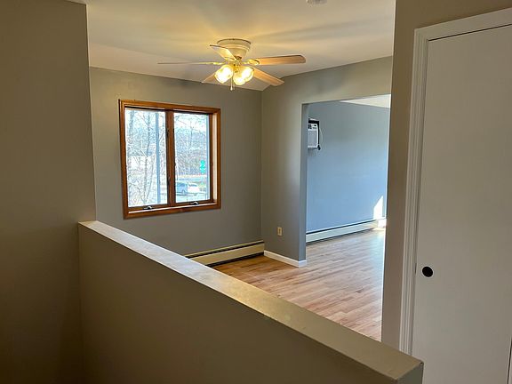 4th image of 33 Ramona Ave #A