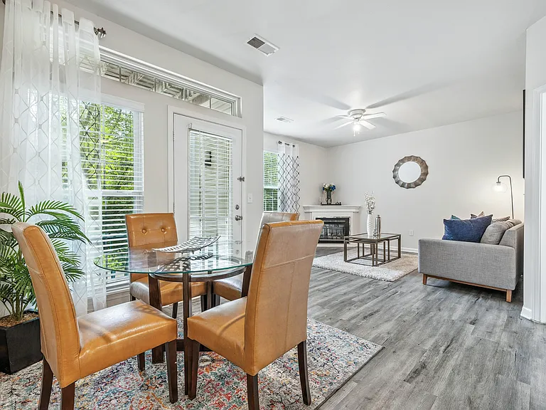Riverchase Apartments — Photo 21