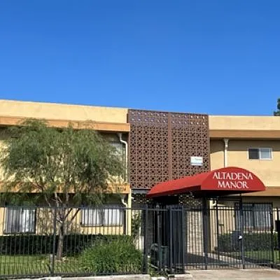 Altadena Manor Apartments — Photo 12