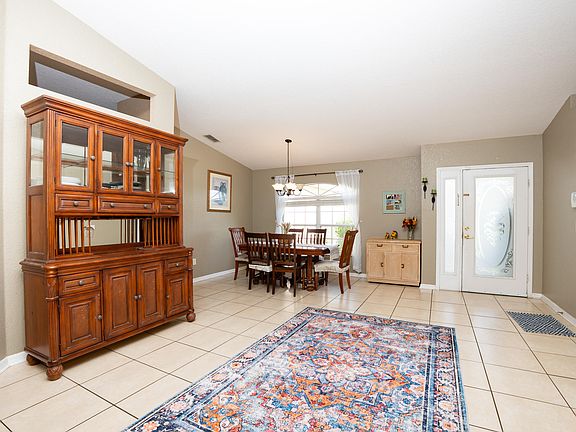 5th image of 1042 SW Dartmouth Avenue