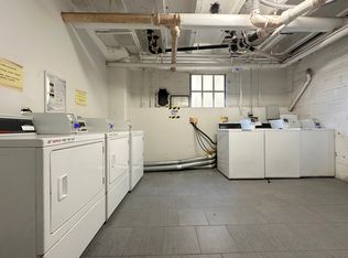 1918 Lakeshore Ave #4B2B4F7F9, Oakland, CA