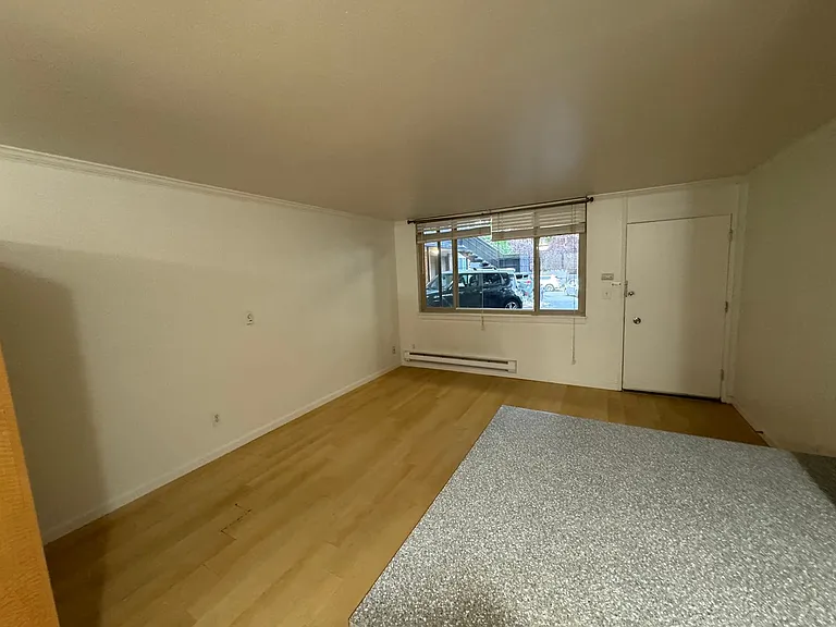 6547 4th Ave NE — Photo 11