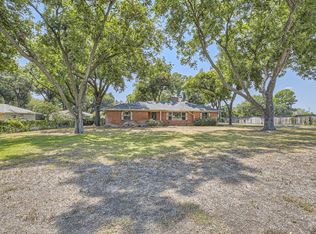 1318 E Union Bower Rd, Irving, TX 75061