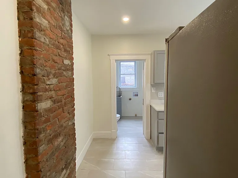 129 Beech St — Photo 12