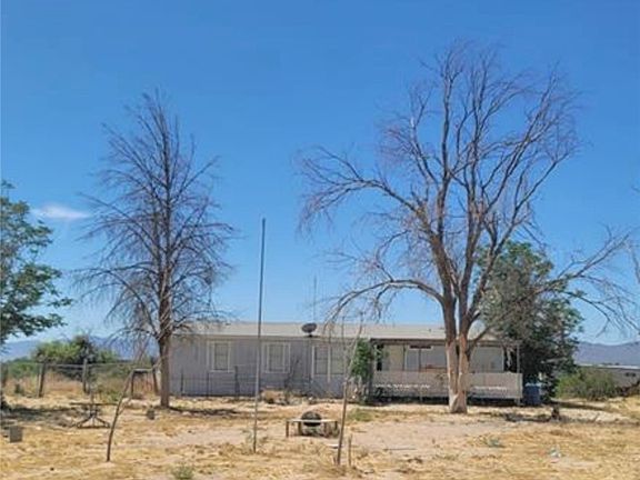 4th image of 3021 Borax Ave