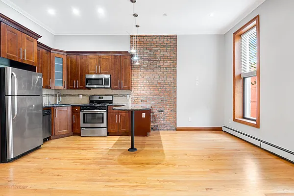 Rented by Engel and Volkers Brownstone Brooklyn | media 8