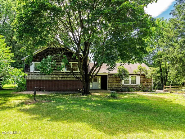 354 Colts Neck Road, Farmingdale, NJ 07727