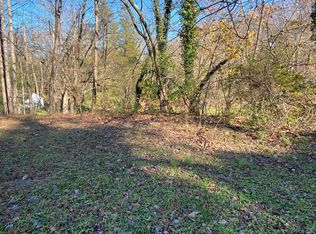 809 Old Forest Rd, Lynchburg, VA 24501