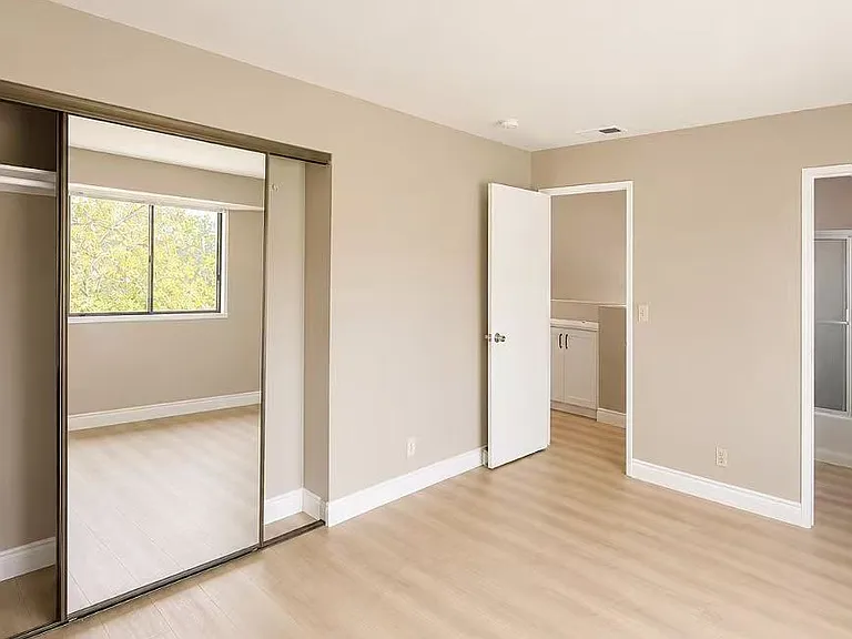 45 S Oak Ave #3 — Photo 7