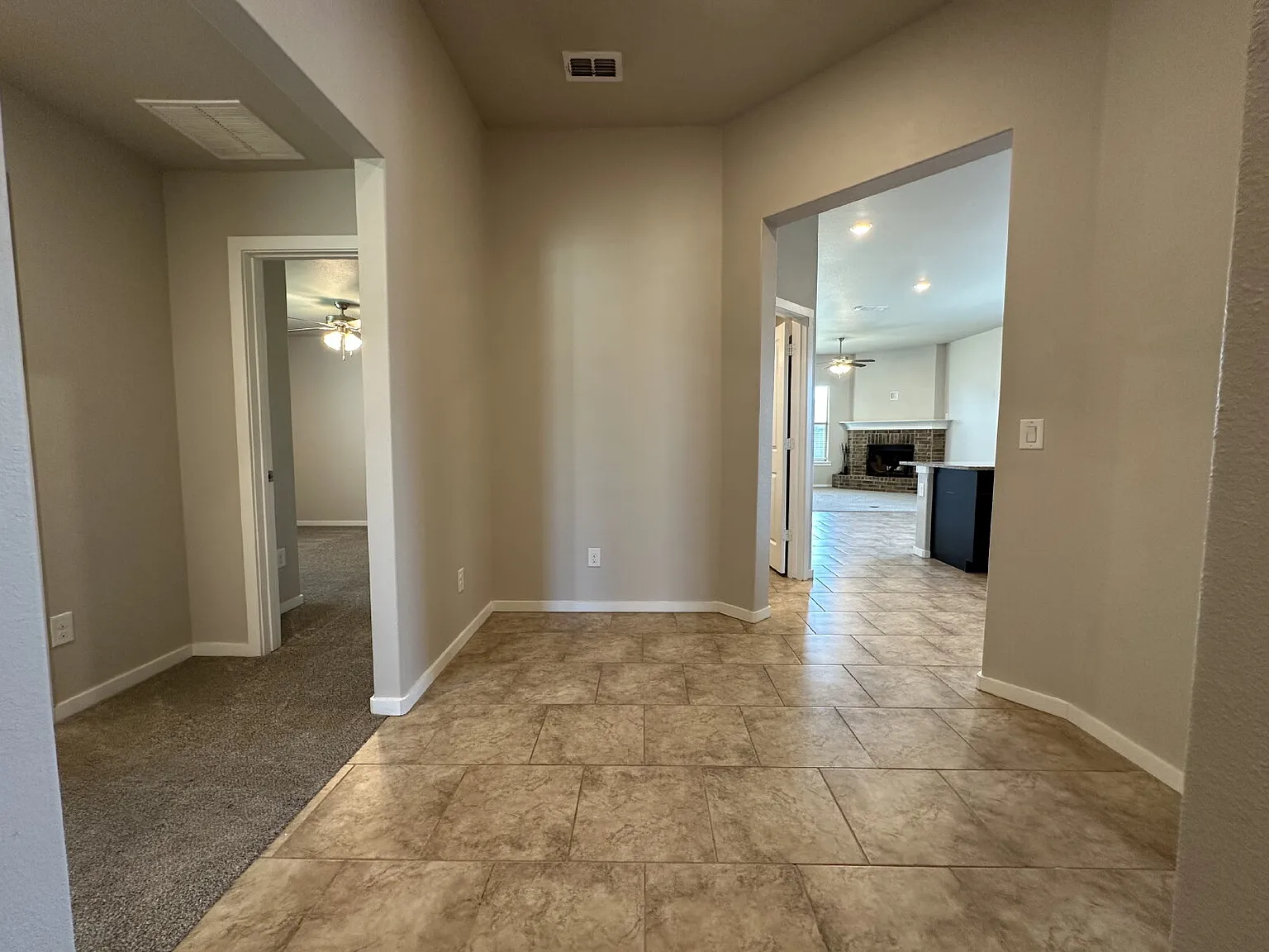 3 bed, 2.0 bath, 1785 sqft, $1,875 — Photo 3