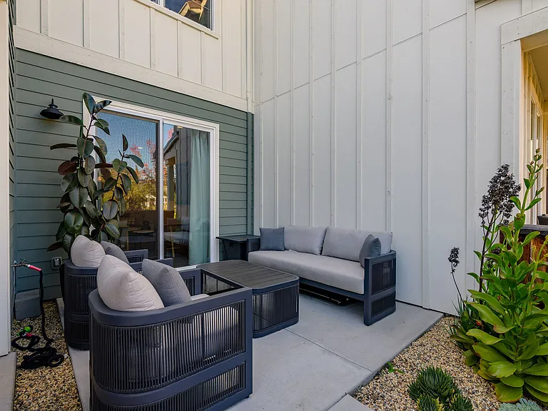 1304 Bloom Ln — Photo 51