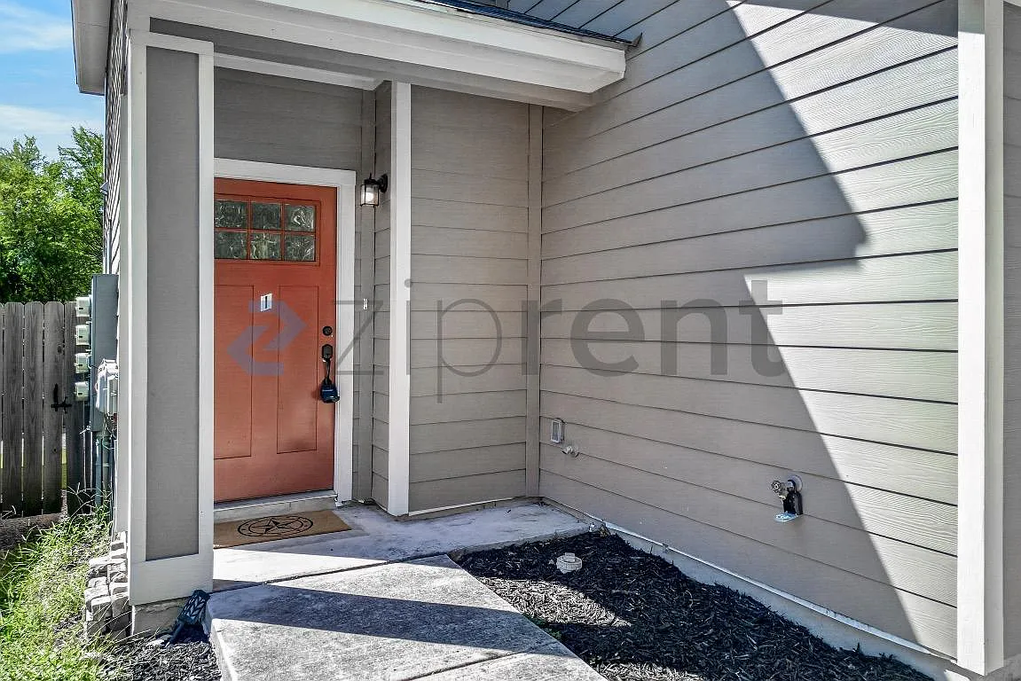 3 bed, 2.5 bath, 1260 sqft, $1,550 — Photo 4