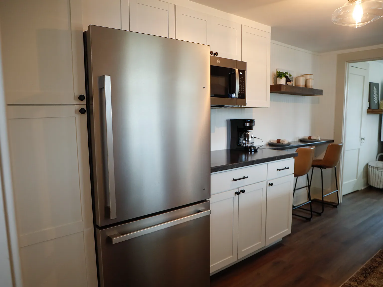 1 bed, 1000 sqft, $1,750 — Photo 3
