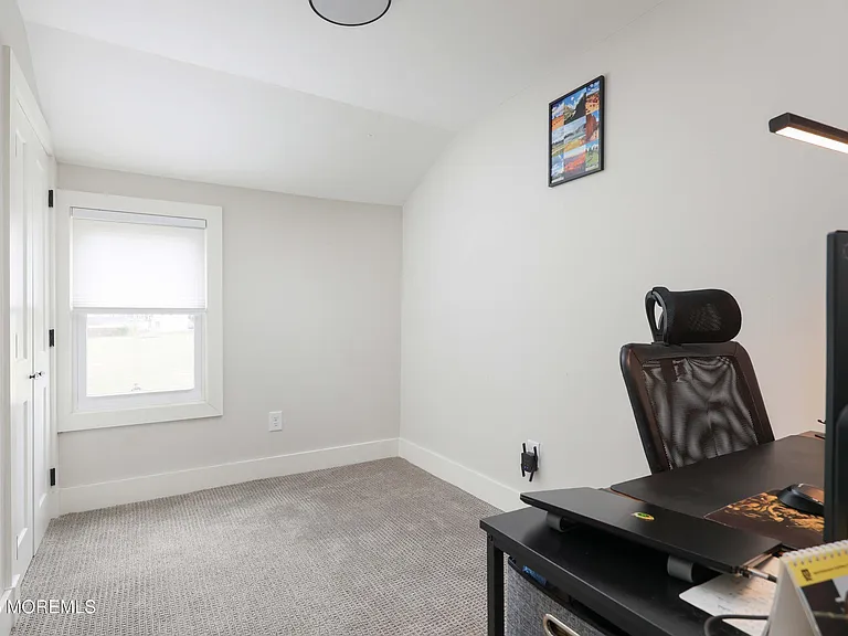 17 Clinton St — Photo 18