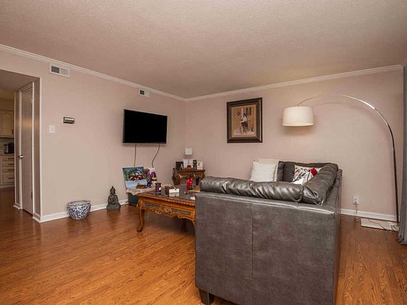 4th image of 1219 Crest Brook Dr