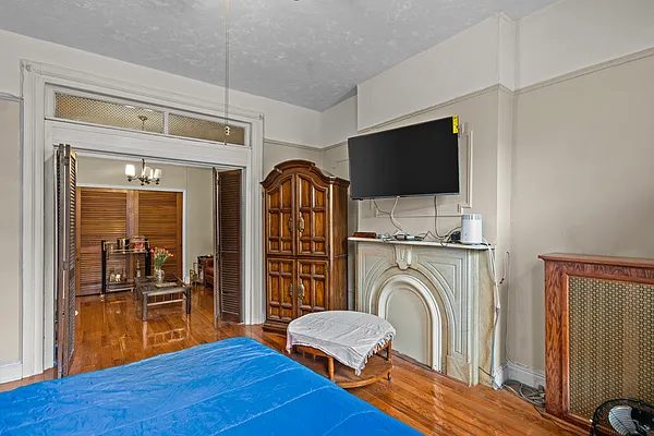 Sold by Jaymore Realty LLC | media 27