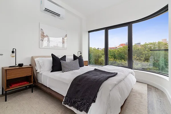 Rented by REAL New York | media 3