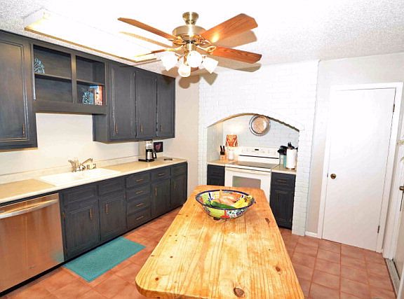 5th image of 202 Montezuma Dr