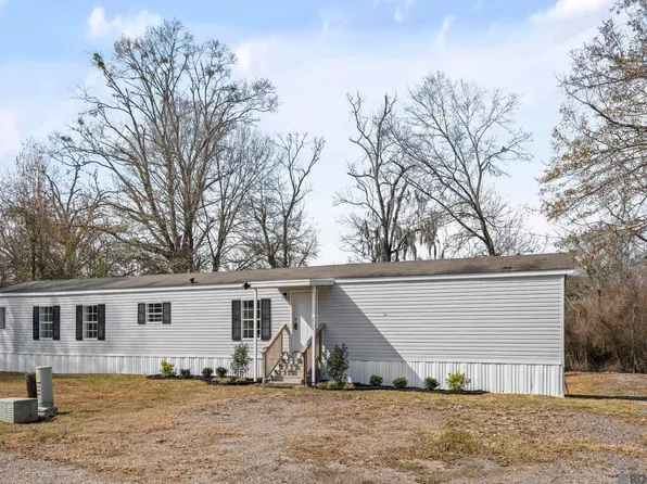 39054 Camp Dr, Prairieville, LA 70769