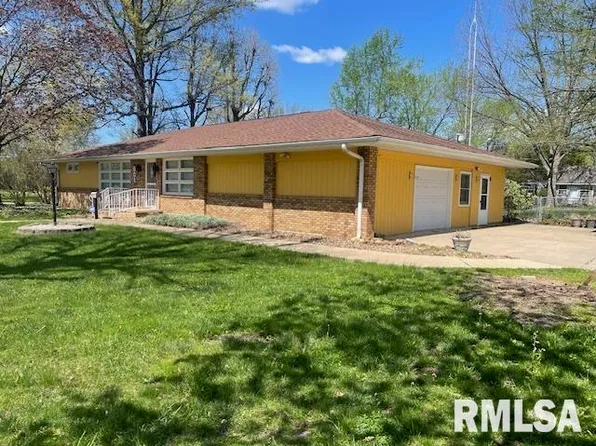 601 E Cleveland St, W Frankfort, IL 62896